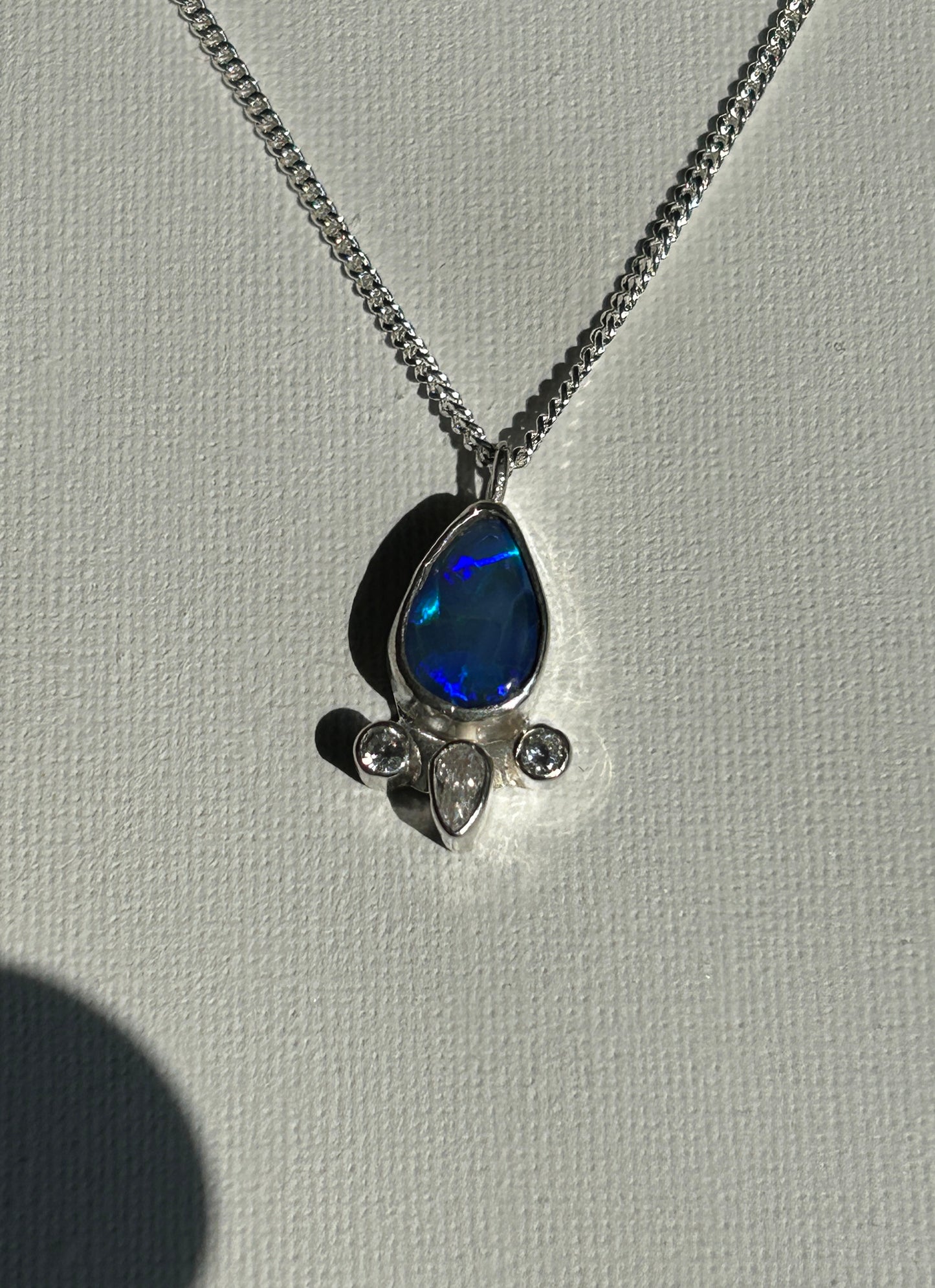 Blue flash pendant