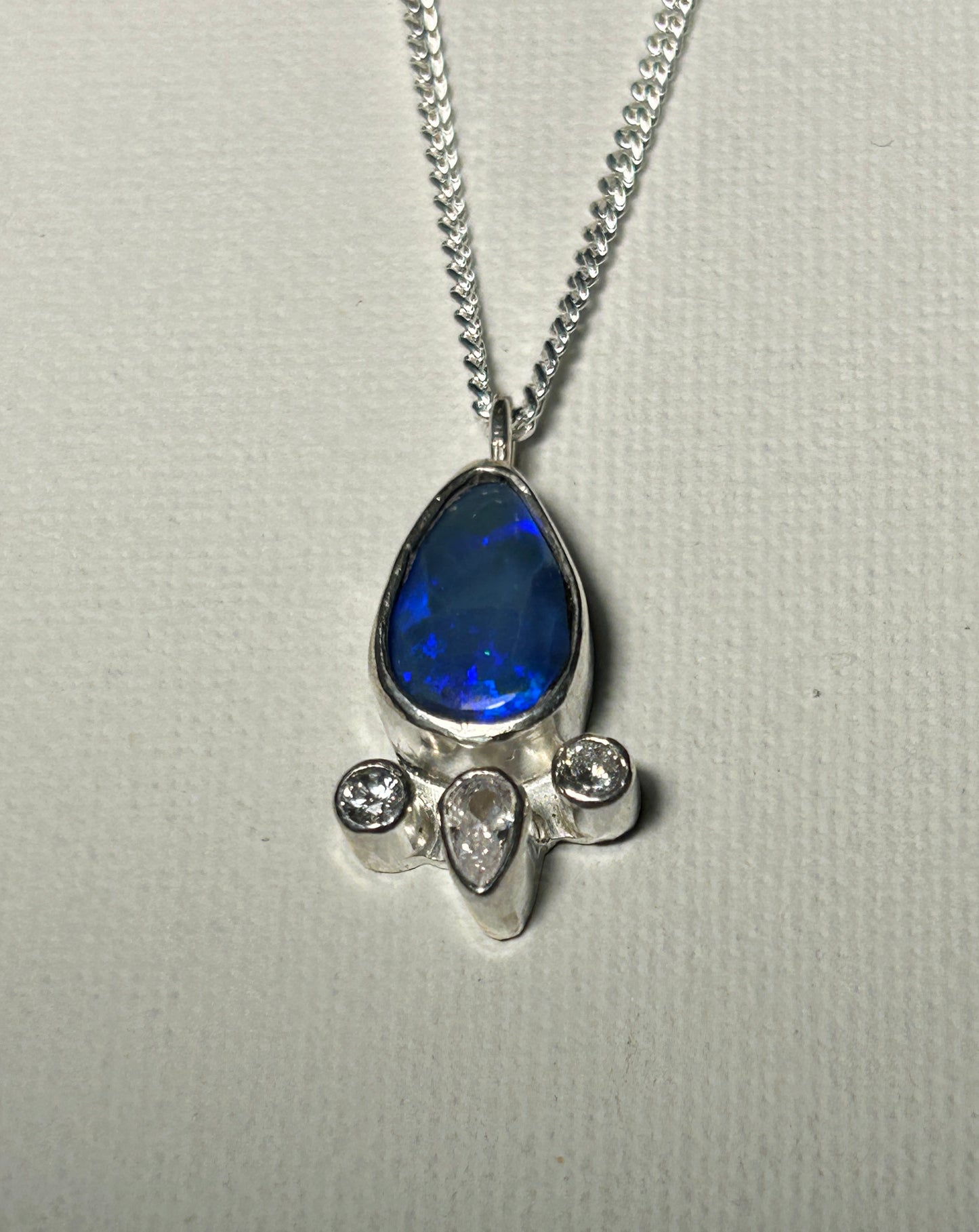 Blue flash pendant