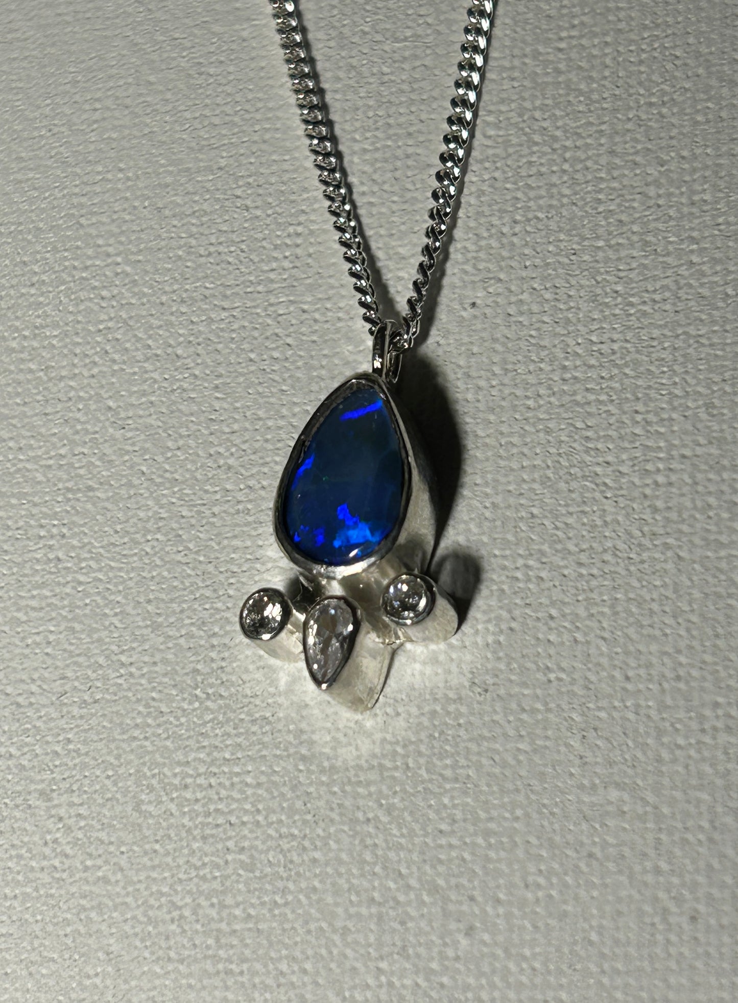 Blue flash pendant