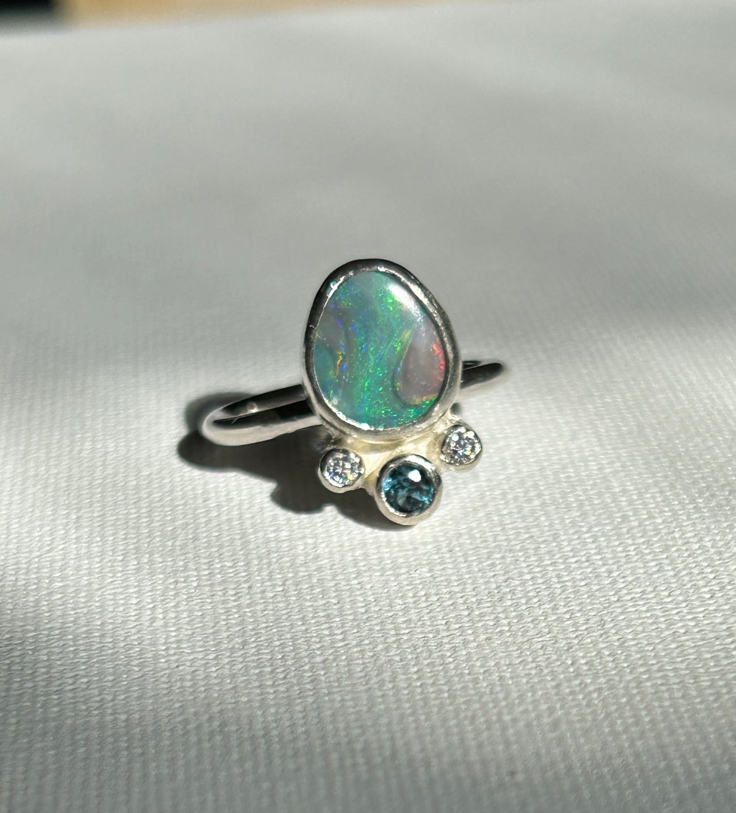 Green/pink opal crown ring