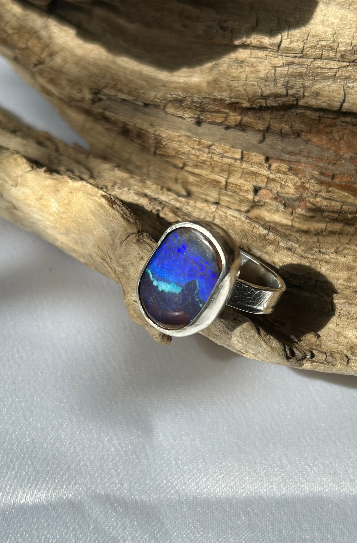 Opal picture stone ring