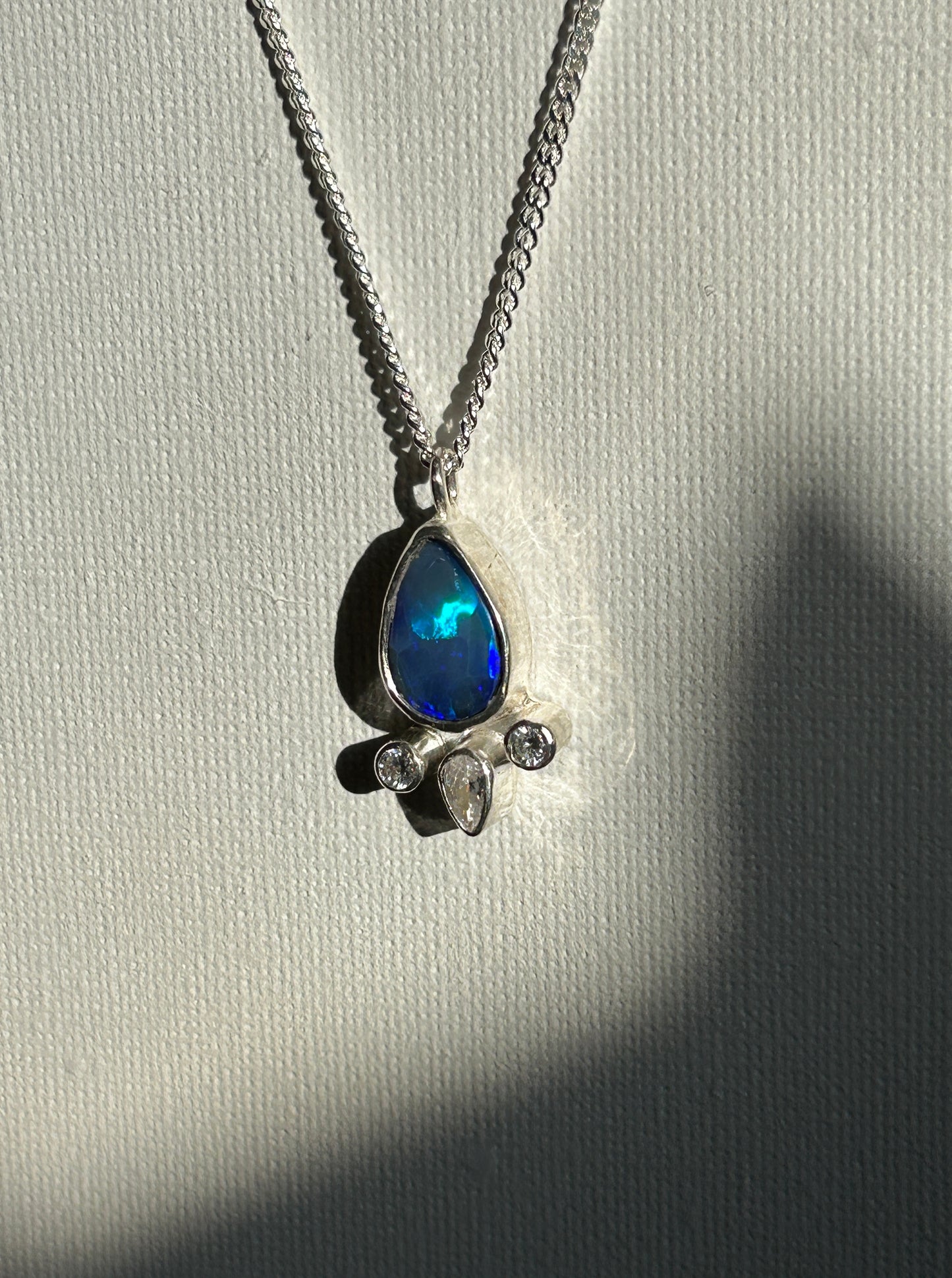 Blue flash pendant