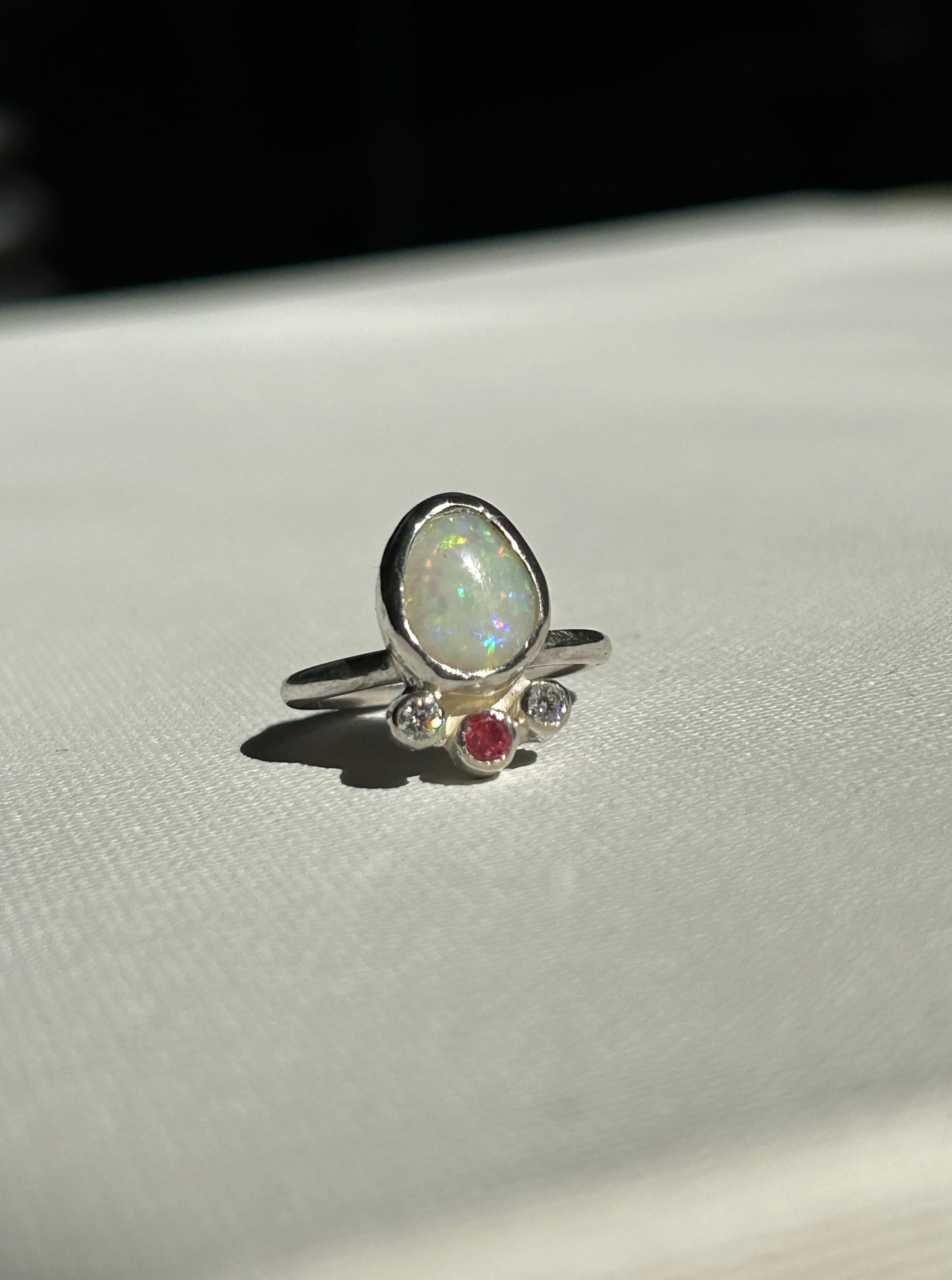 Glitter crown ring