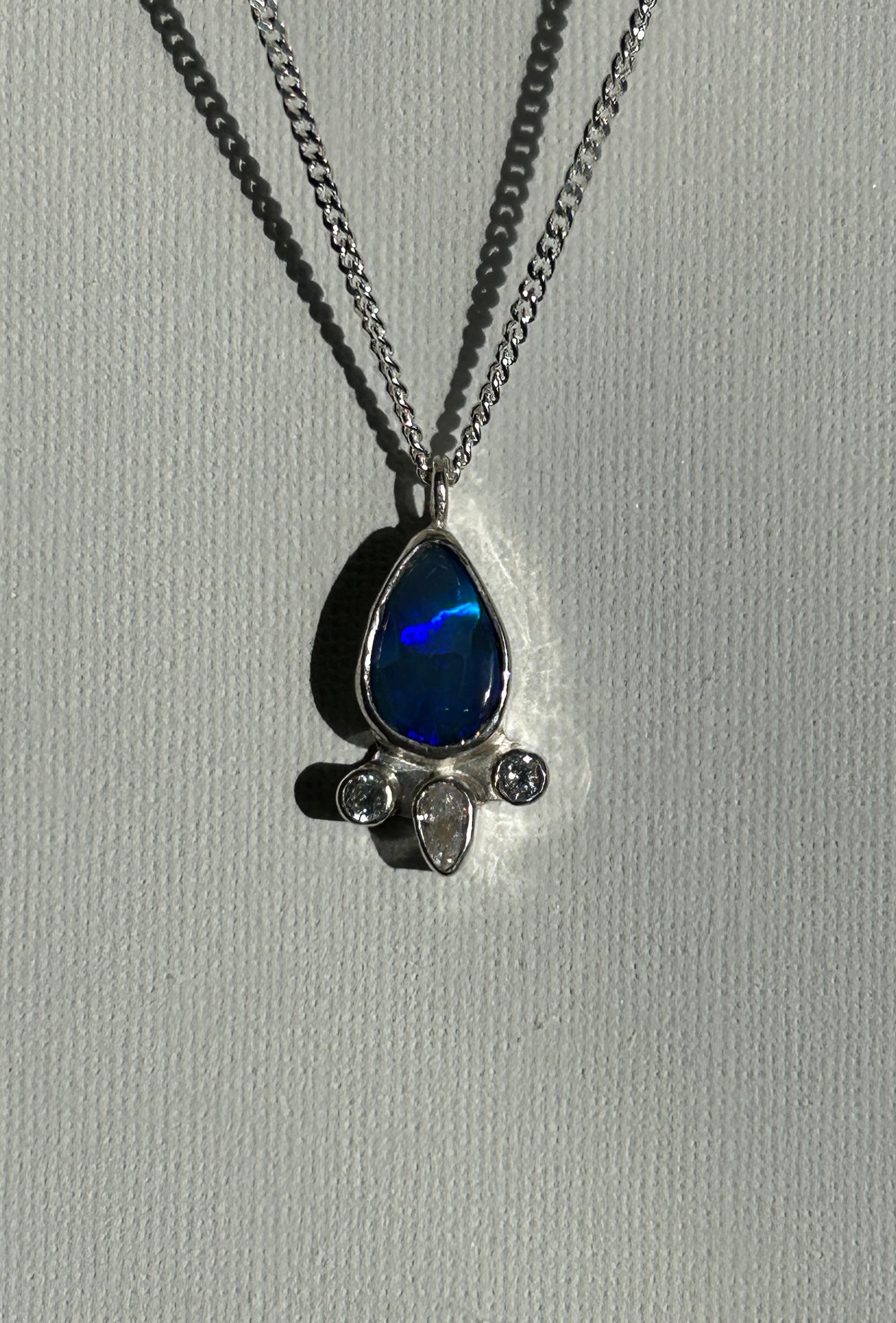 Blue flash pendant