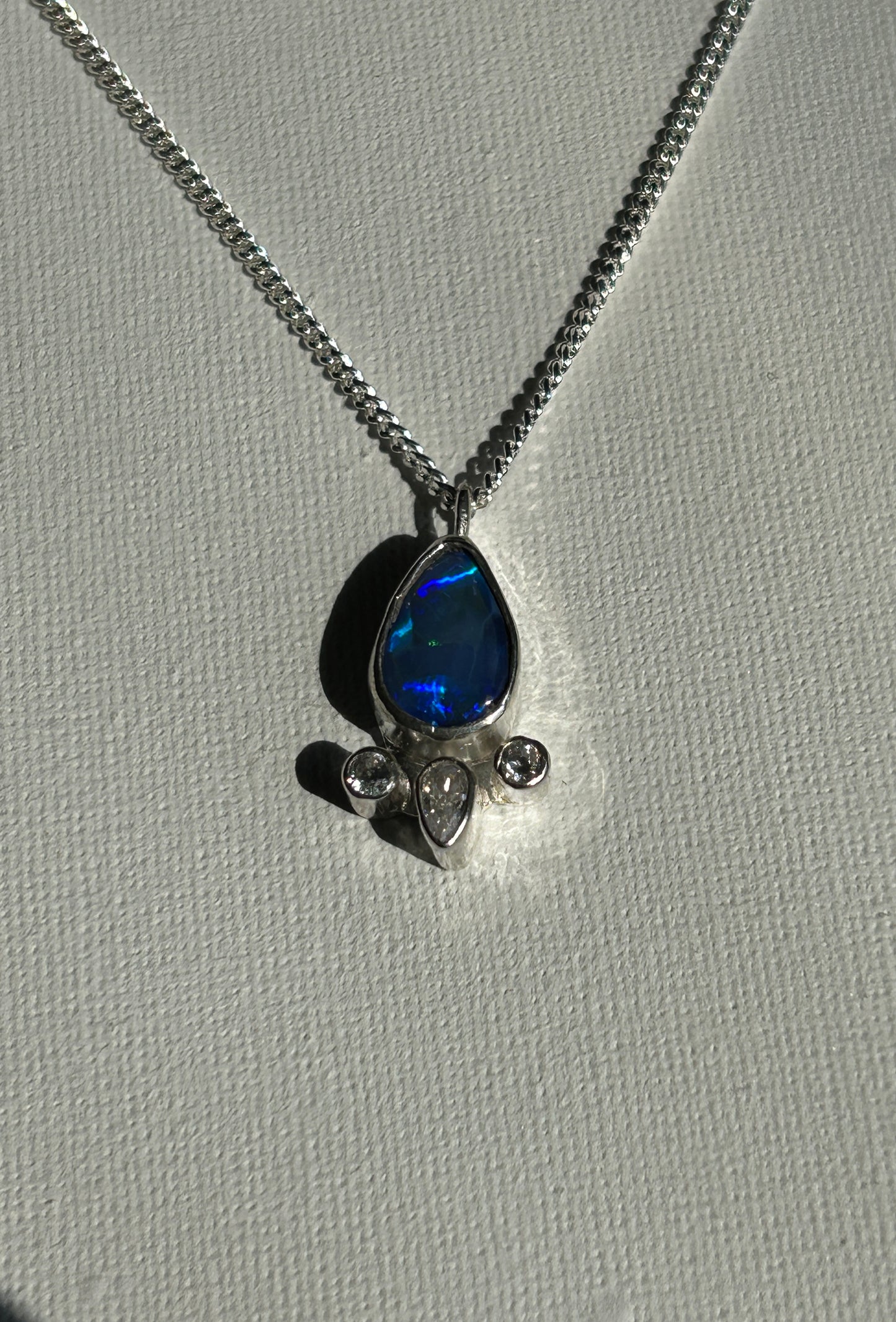 Blue flash pendant