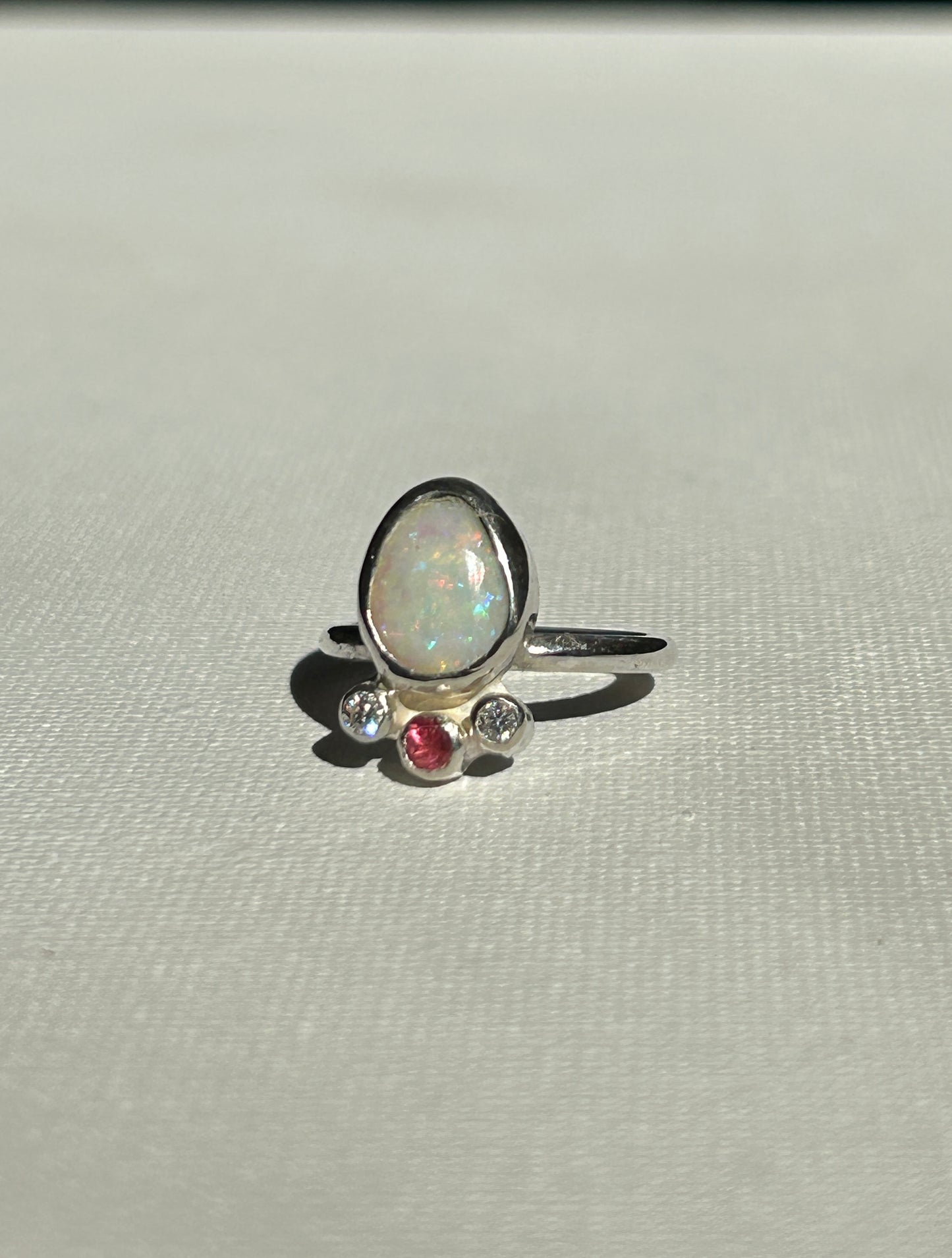 Glitter crown ring