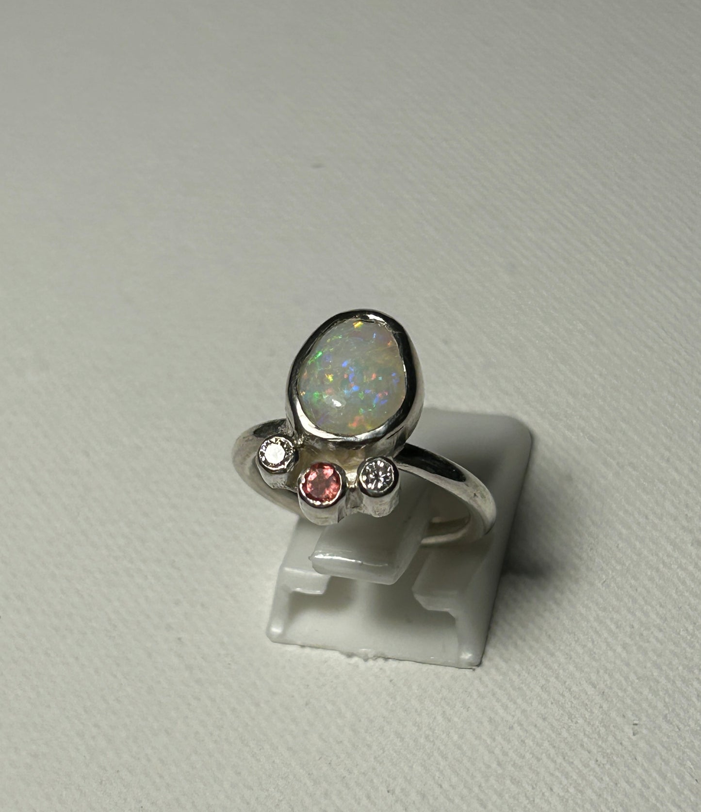 Glitter crown ring