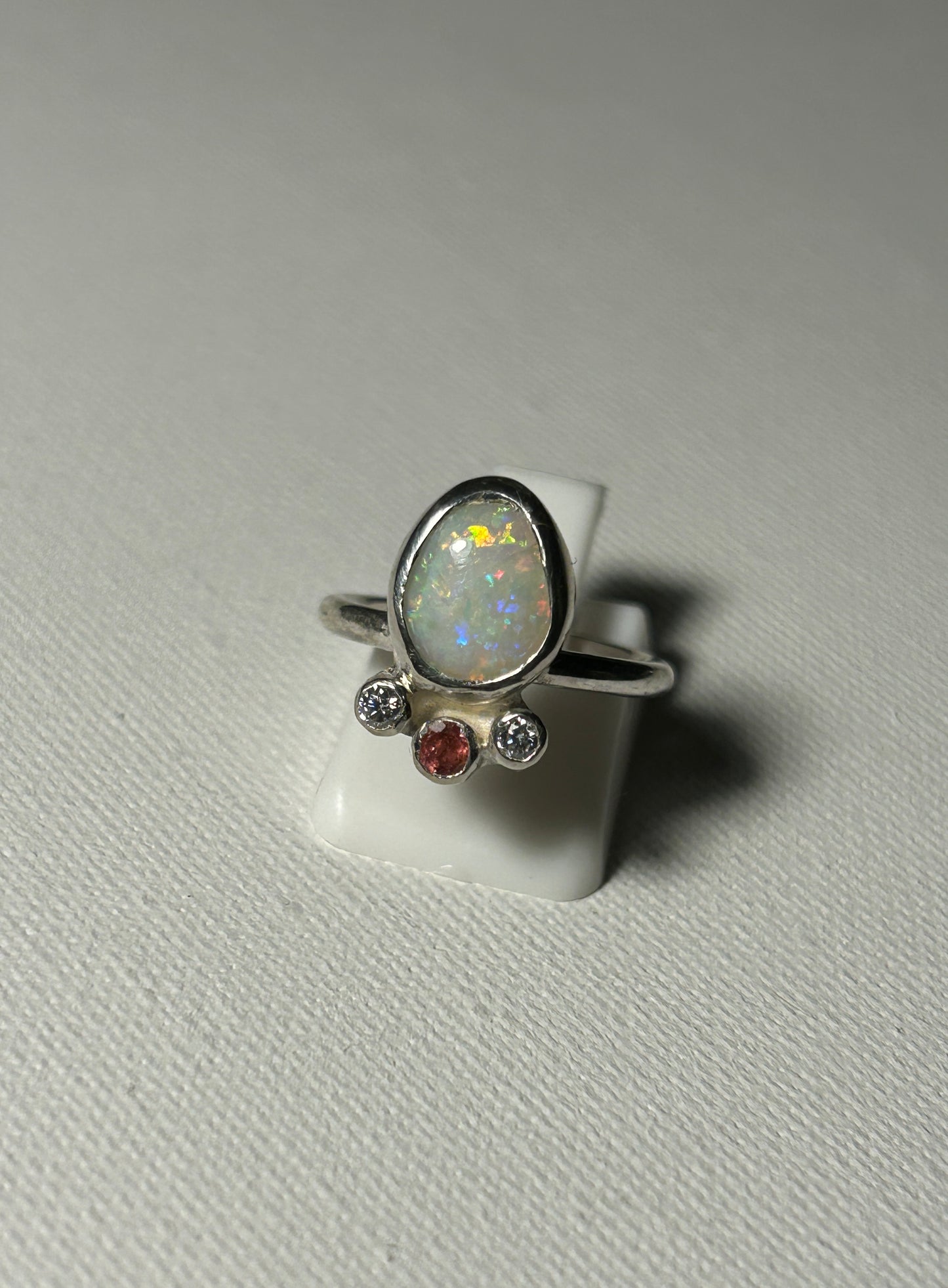 Glitter crown ring